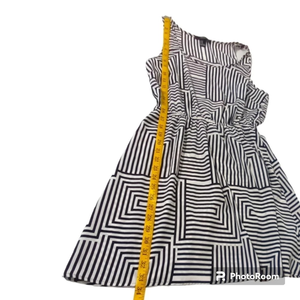 Forever 21 Sleeveless Mini Dress. Size M - Picture 3 of 6